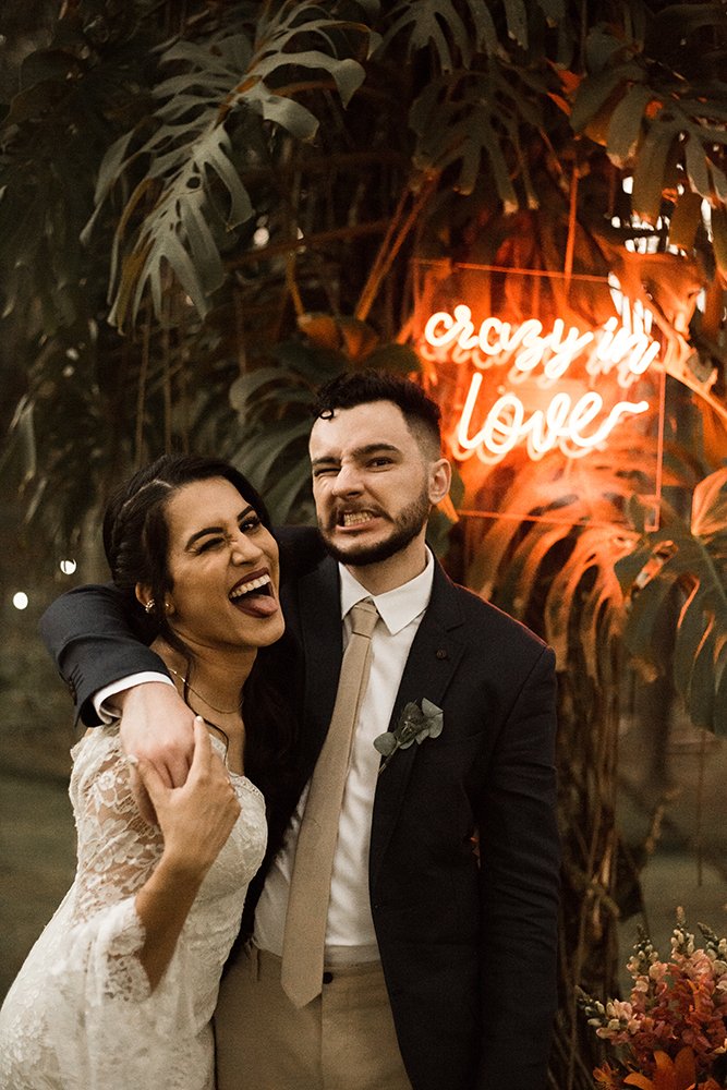 Bianca e Lucas | Casamento boho com paleta coral por Flor Brasileira