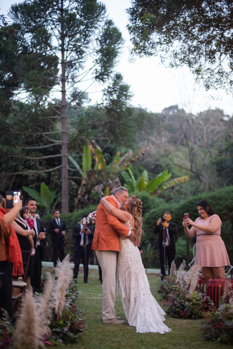 Fabiana e Odair | Casamento boho chic no Bosque Ravena Garden