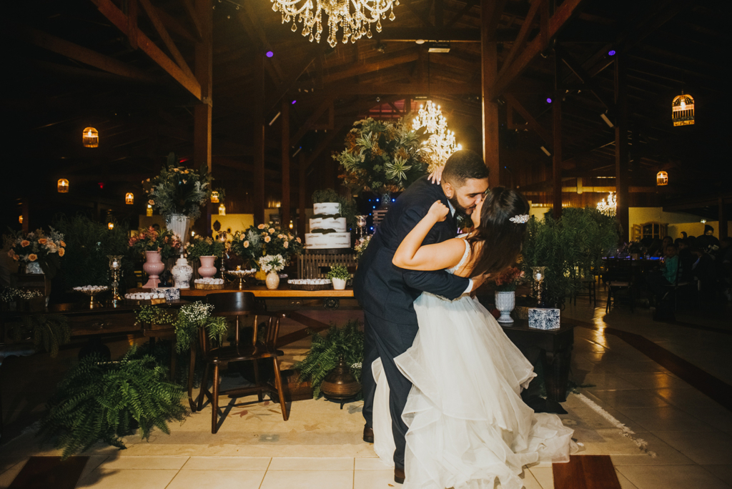 Julia e Victor | Fé e amor: casamento no Espaço Ravena Garden