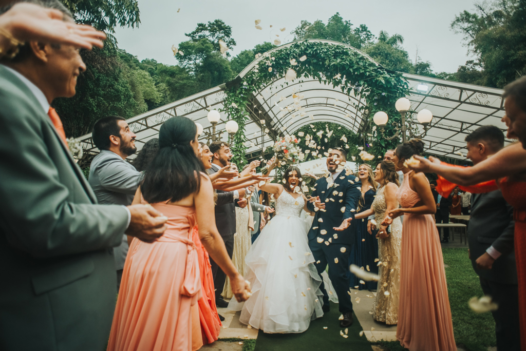 Julia e Victor | Fé e amor: casamento no Espaço Ravena Garden