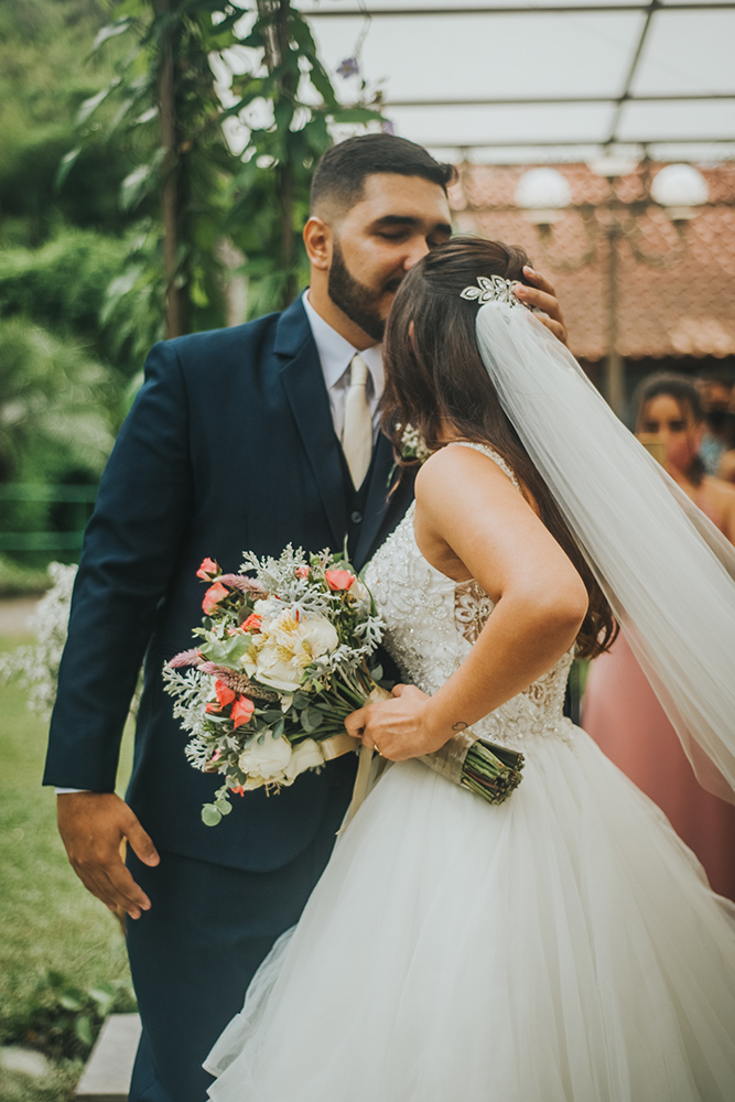 Julia e Victor | Fé e amor: casamento no Espaço Ravena Garden