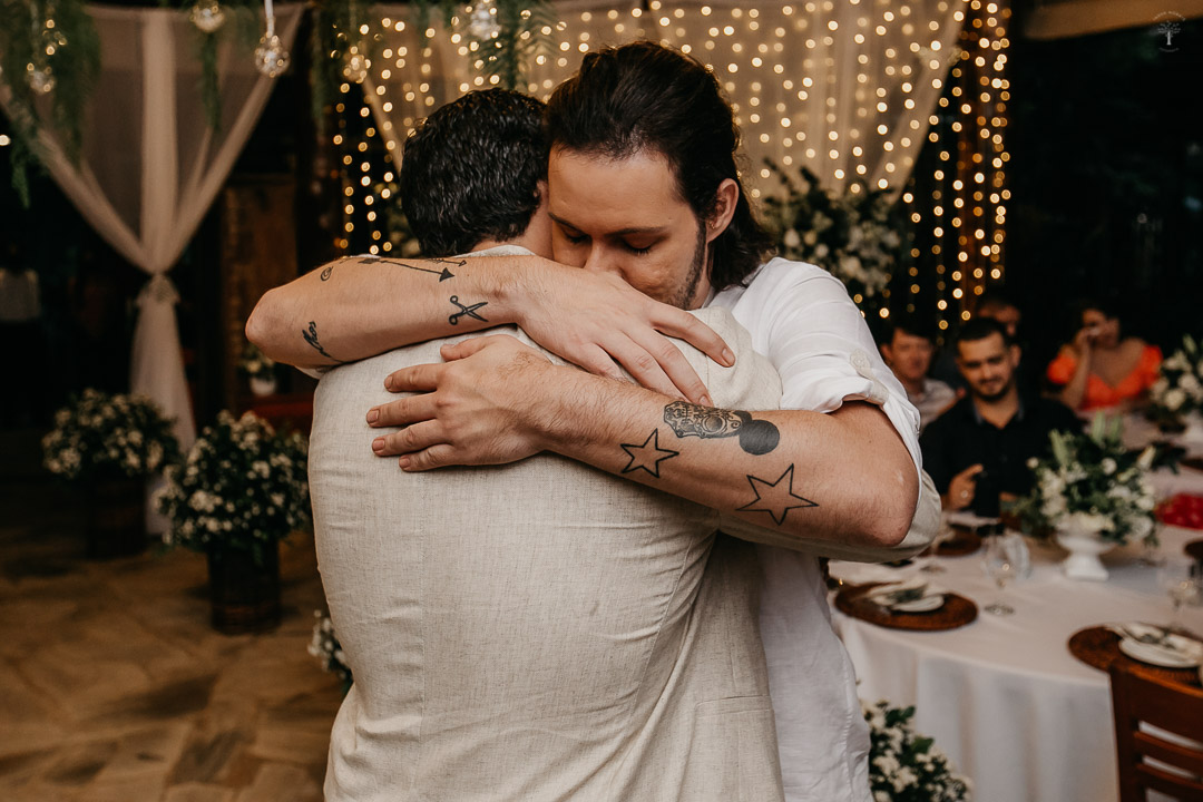 Lucas e Guilherme | Mini wedding com chuva e muito amor