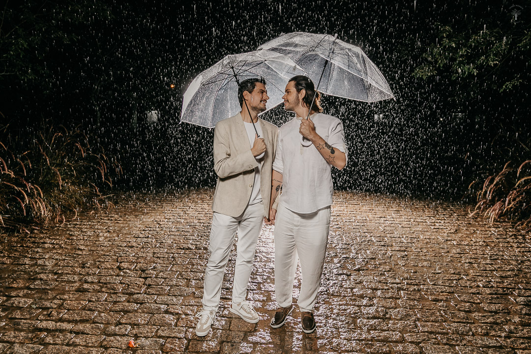 Lucas e Guilherme | Mini wedding com chuva e muito amor