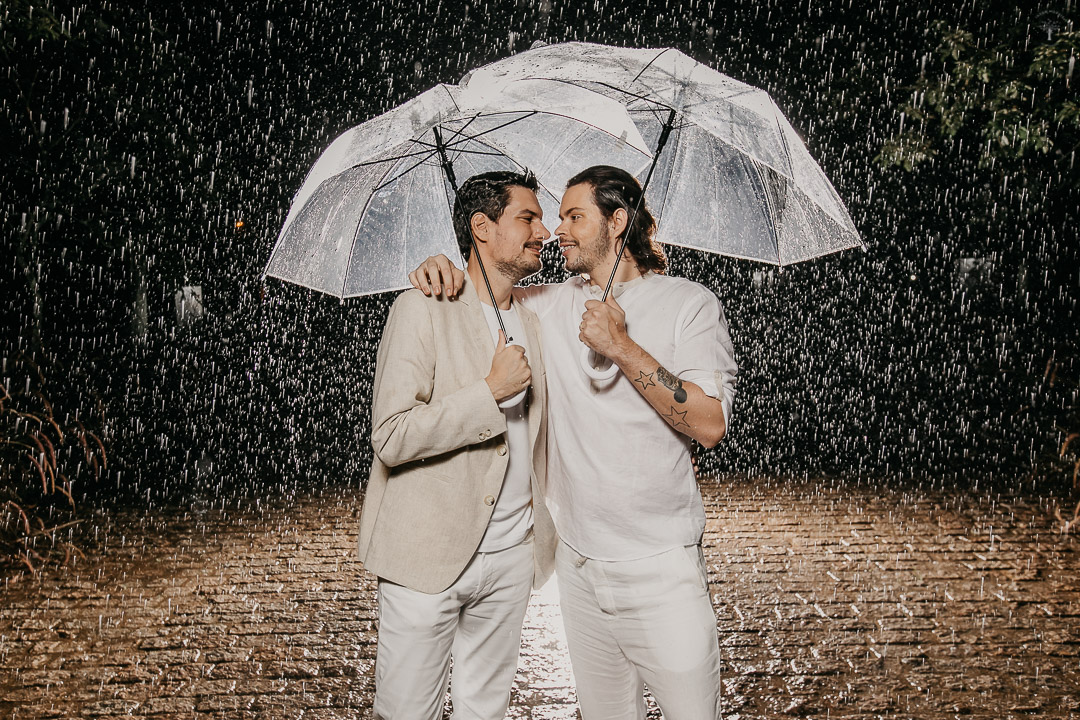 Lucas e Guilherme | Mini wedding com chuva e muito amor