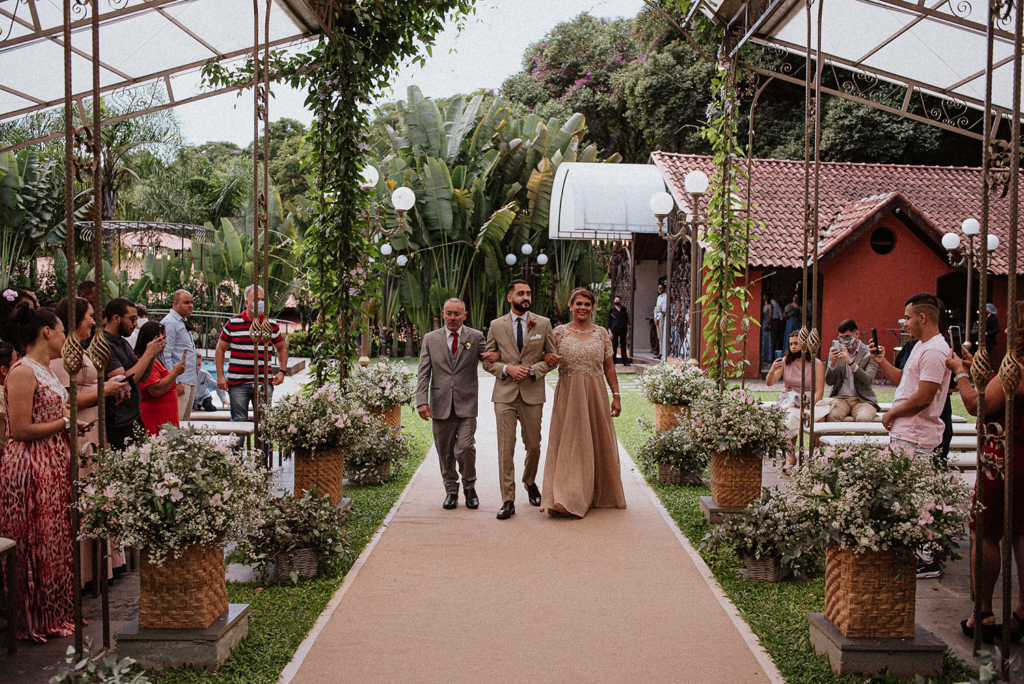 Thais e Henrique | Romantismo no Ravena Garden