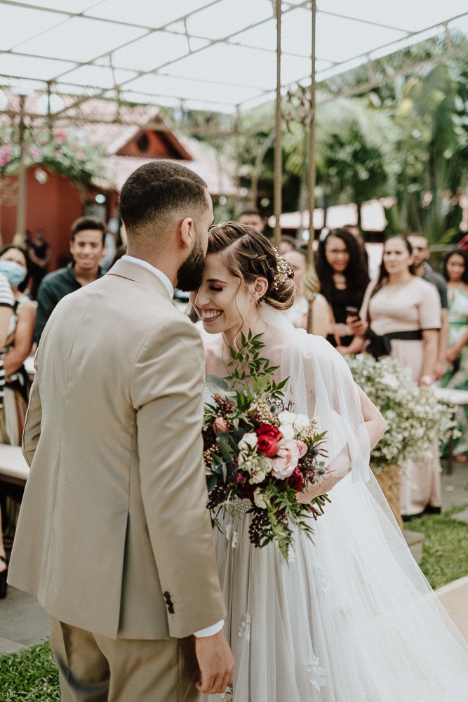 Thais e Henrique | Romantismo no Ravena Garden