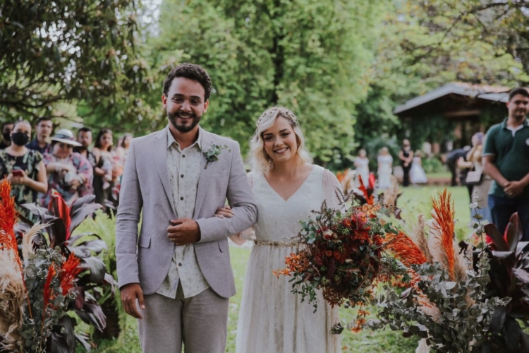 Bruna e Lucas | Casamento com personalidade ao ar livre