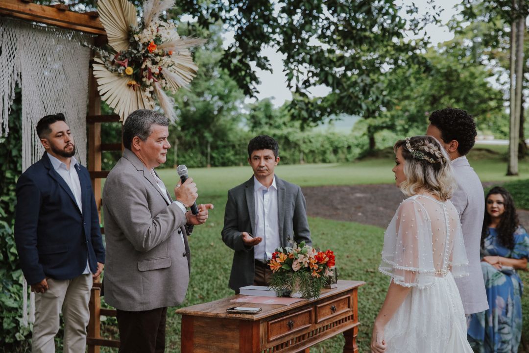 Bruna e Lucas | Casamento com personalidade ao ar livre