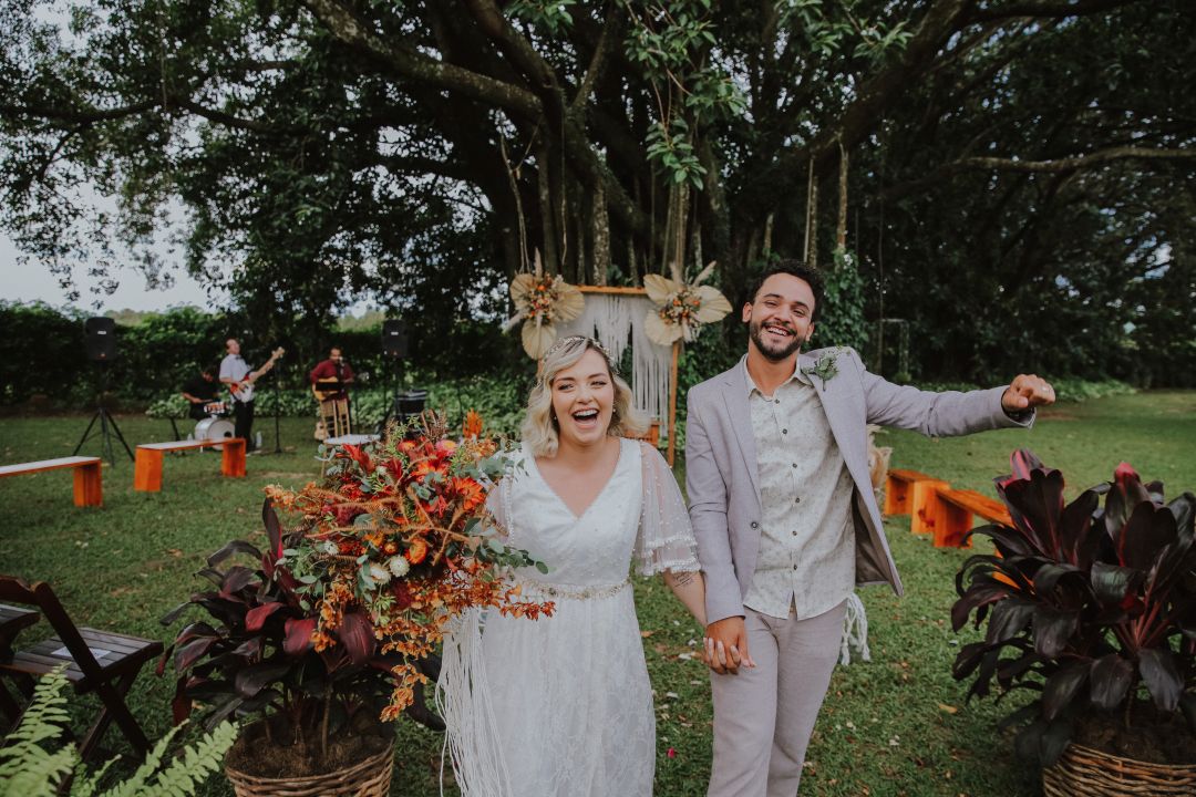 Bruna e Lucas | Casamento com personalidade ao ar livre