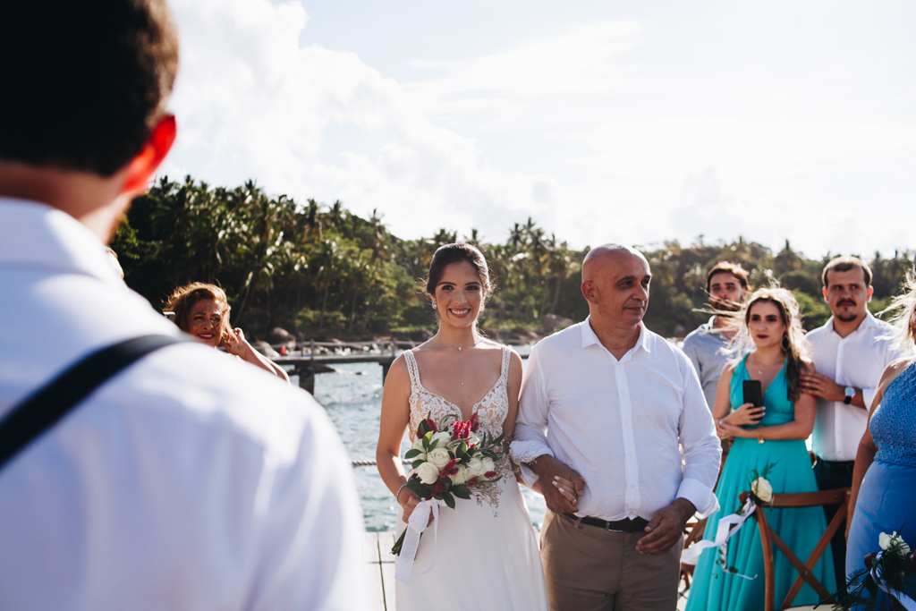 Débora e Jorge | Casamento no píer em Ilhabela, por Sereiamor