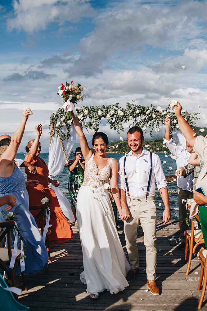 Débora e Jorge | Casamento no píer em Ilhabela, por Sereiamor