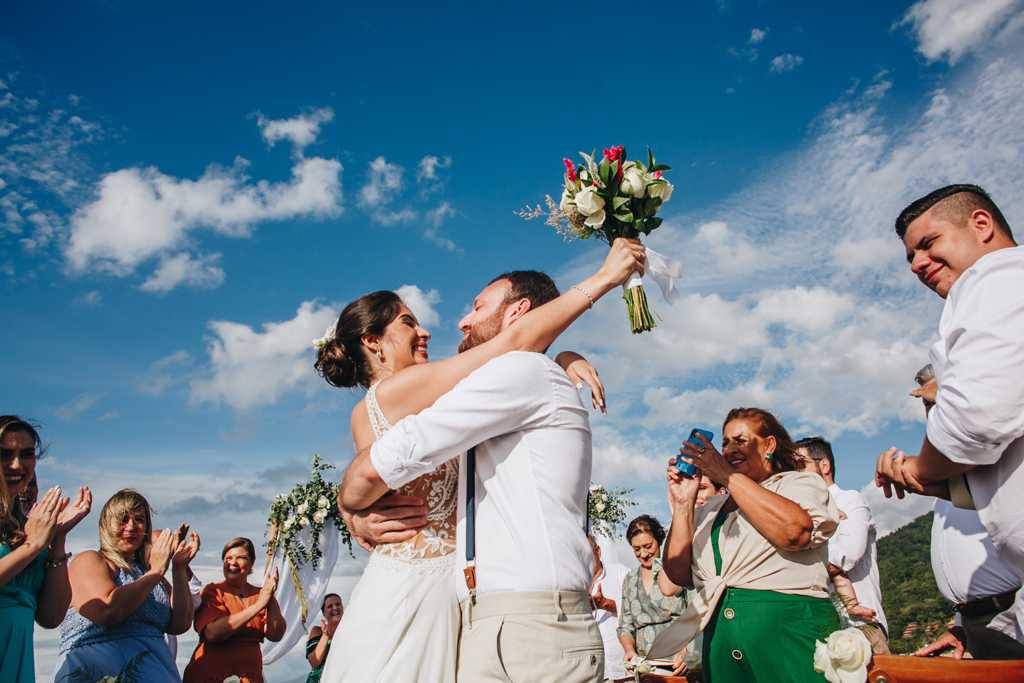 Débora e Jorge | Casamento no píer em Ilhabela, por Sereiamor