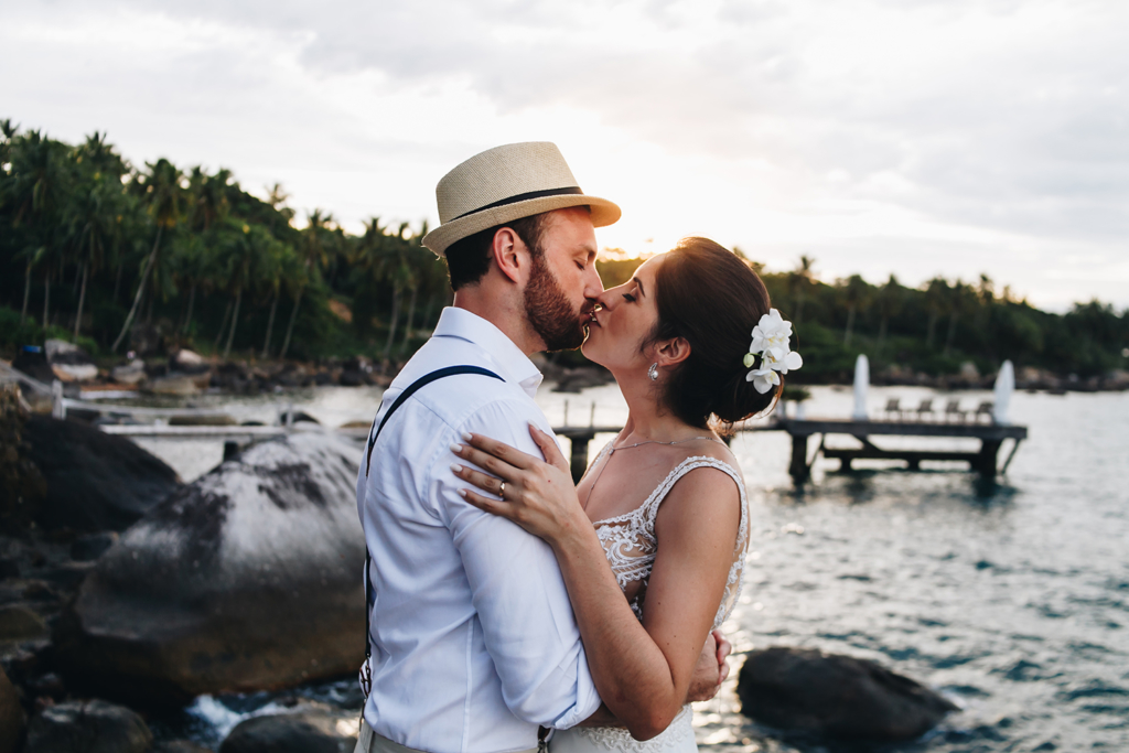 Débora e Jorge | Casamento no píer em Ilhabela, por Sereiamor