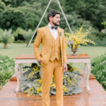 Editorial Yellow & Gray Noiva Ansiosa - Pantone 2021