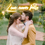 Editorial Yellow & Gray Noiva Ansiosa - Pantone 2021 - Neon no Casamento