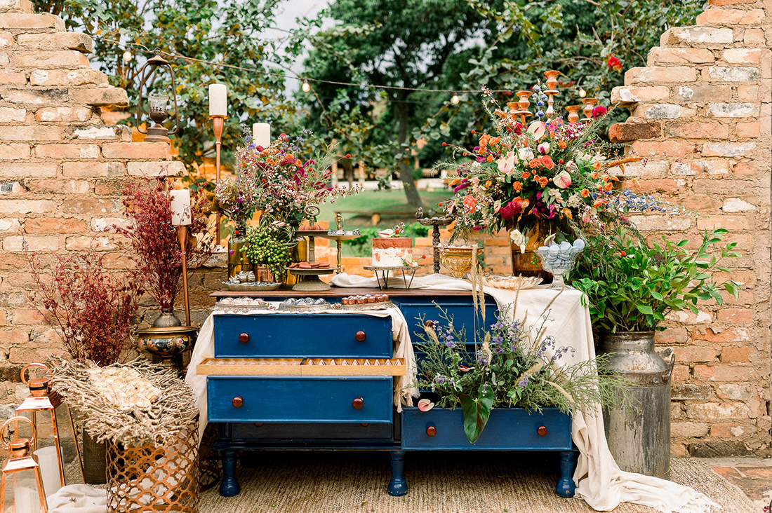 Eles - Casamento a dois na Fazenda Embauva - Mesa de Bolo