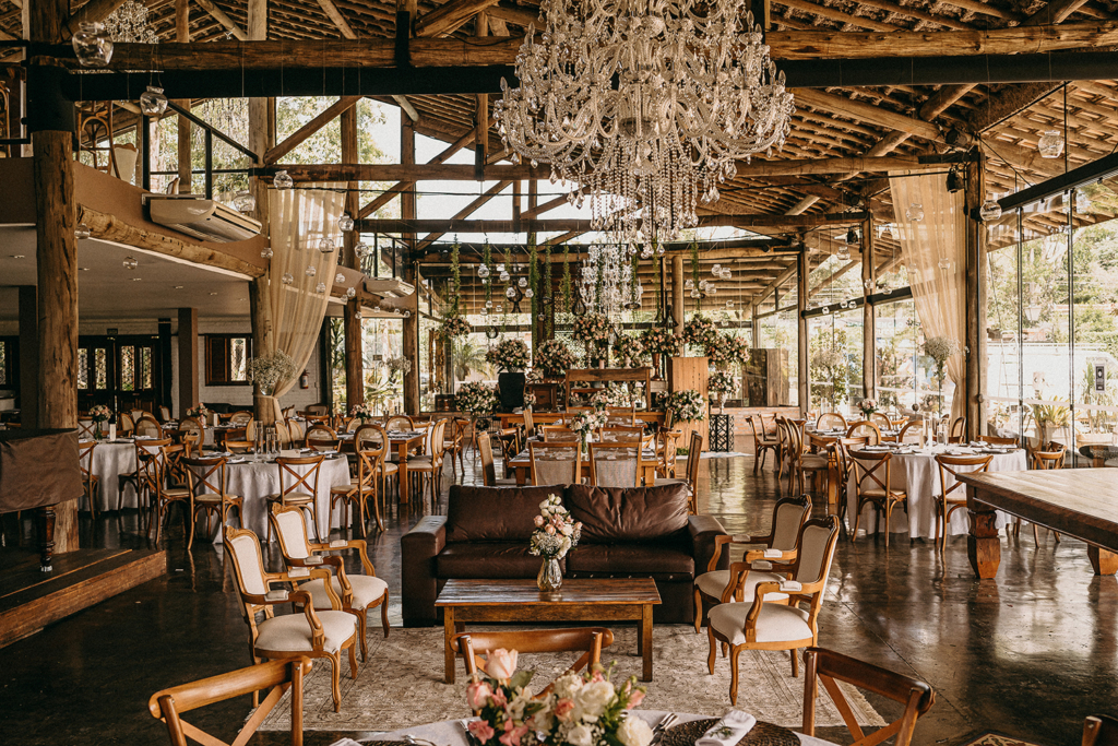 Giovana e Leandro | Casamento emocionante no Quinta da Cantareira - Beleza da noiva por Grazi Almeida