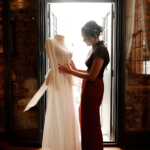 Noiva de Verdade - Noiva Ansiosa na Casa Quintal - Vestido por Helen Salles