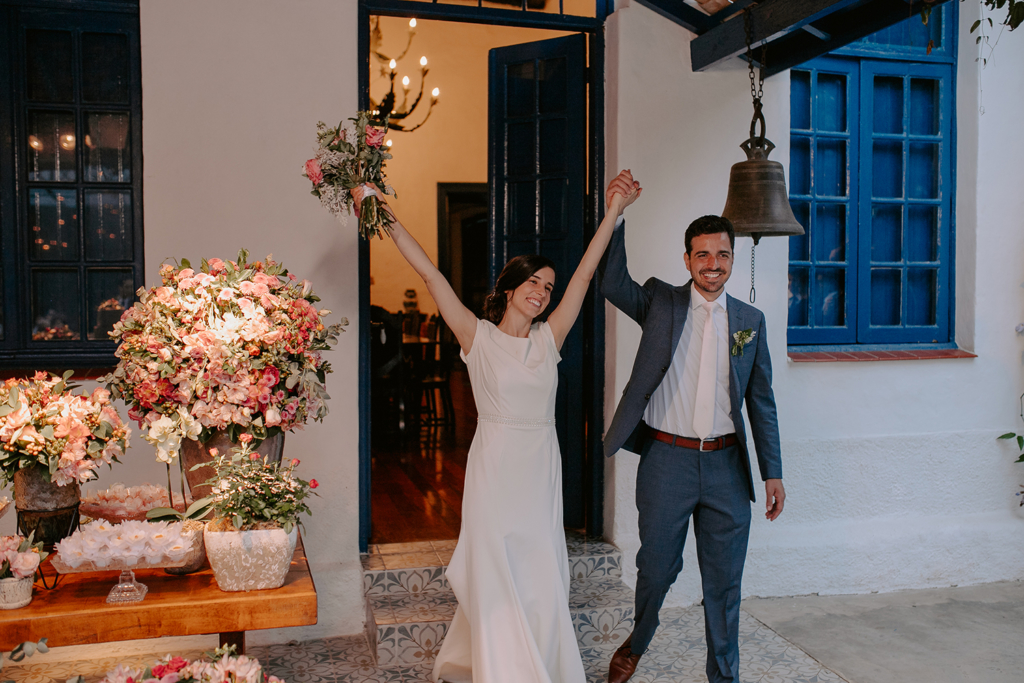 Kelly e João Henklain | Casamento romântico com tons de rosa