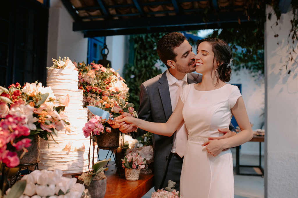 Kelly e João Henklain | Casamento romântico com tons de rosa