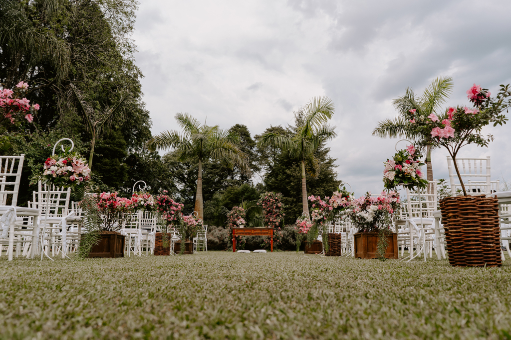 Kelly e João Henklain | Casamento romântico com tons de rosa