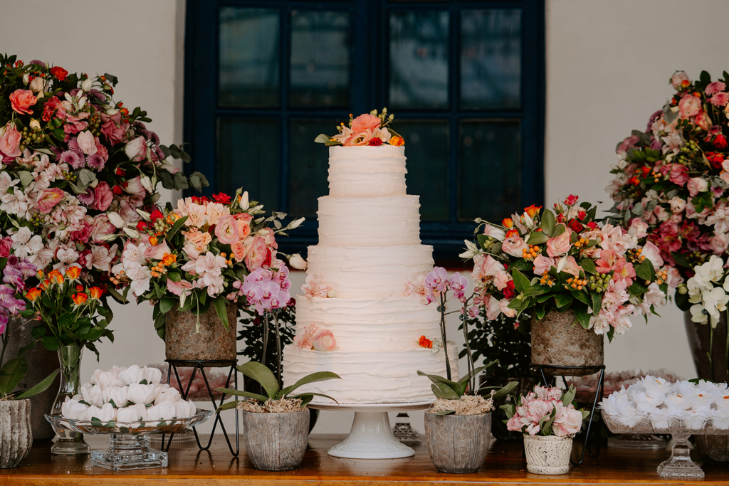 Kelly e João Henklain | Casamento romântico com tons de rosa