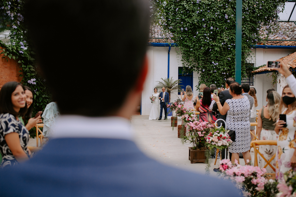 Kelly e João Henklain | Casamento romântico com tons de rosa