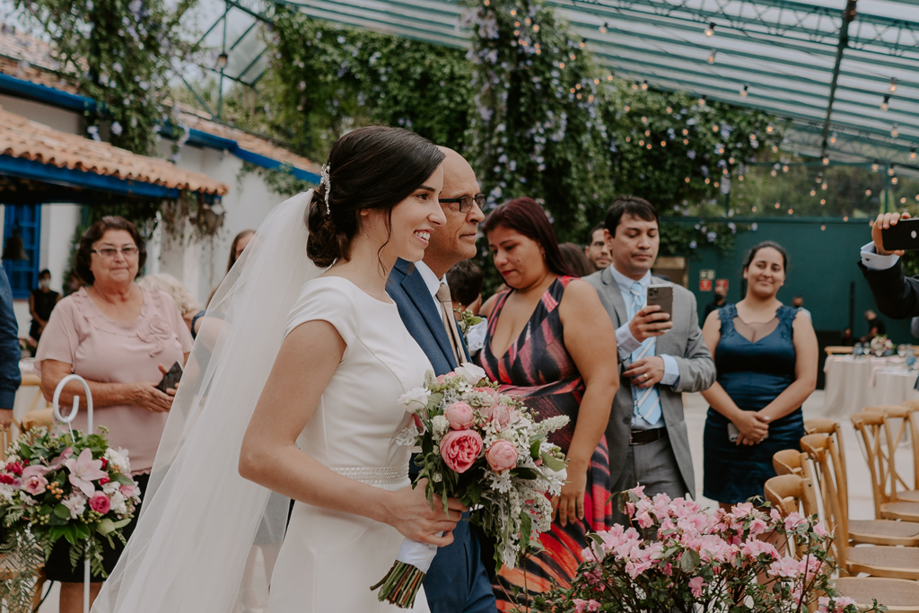 Kelly e João Henklain | Casamento romântico com tons de rosa