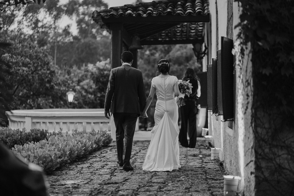 Kelly e João Henklain | Casamento romântico com tons de rosa