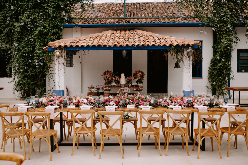 Kelly e João Henklain | Casamento romântico com tons de rosa