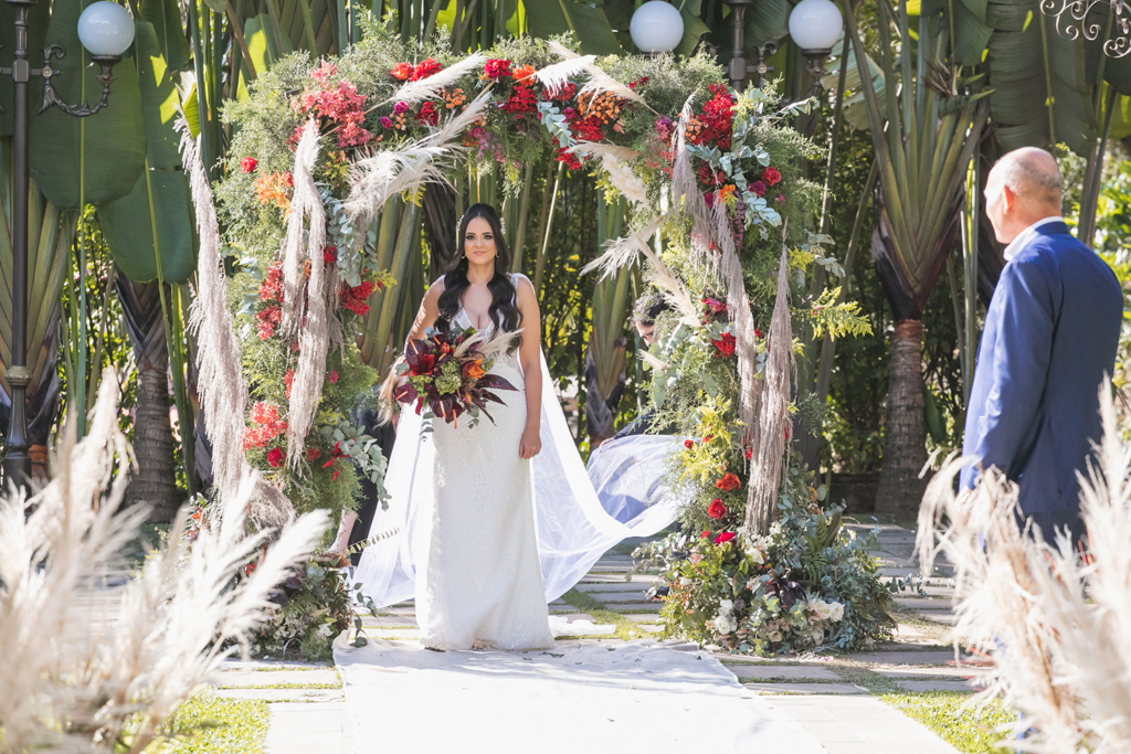 Patricia e Tiago | Do Happn para o altar no Ravena Garden