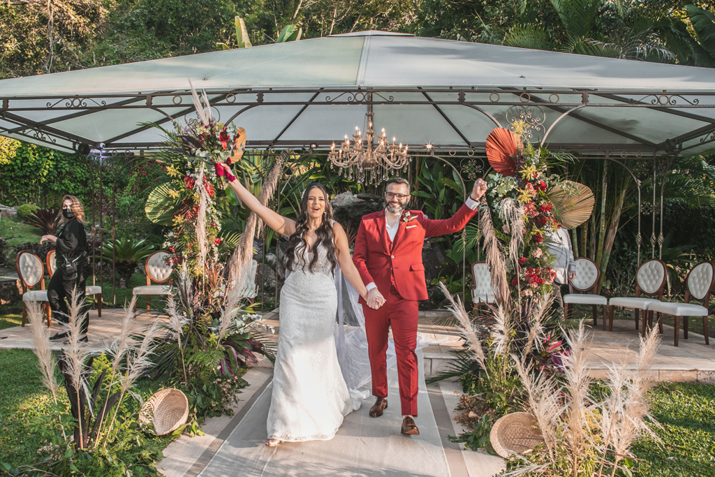 Patricia e Tiago | Do Happn para o altar no Ravena Garden