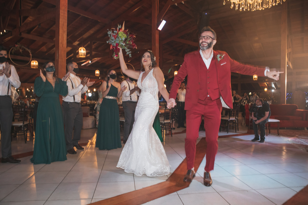 Patricia e Tiago | Do Happn para o altar no Ravena Garden