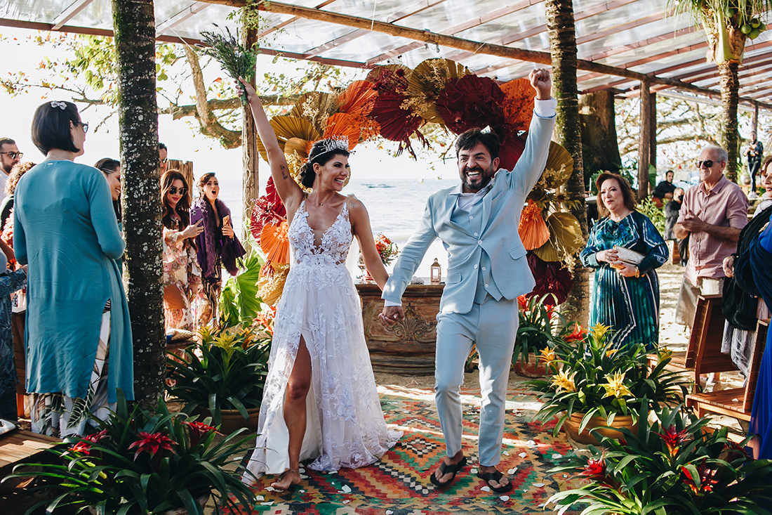 Fabi e Paulo | Casamento com vista para o mar, por Sereiamor