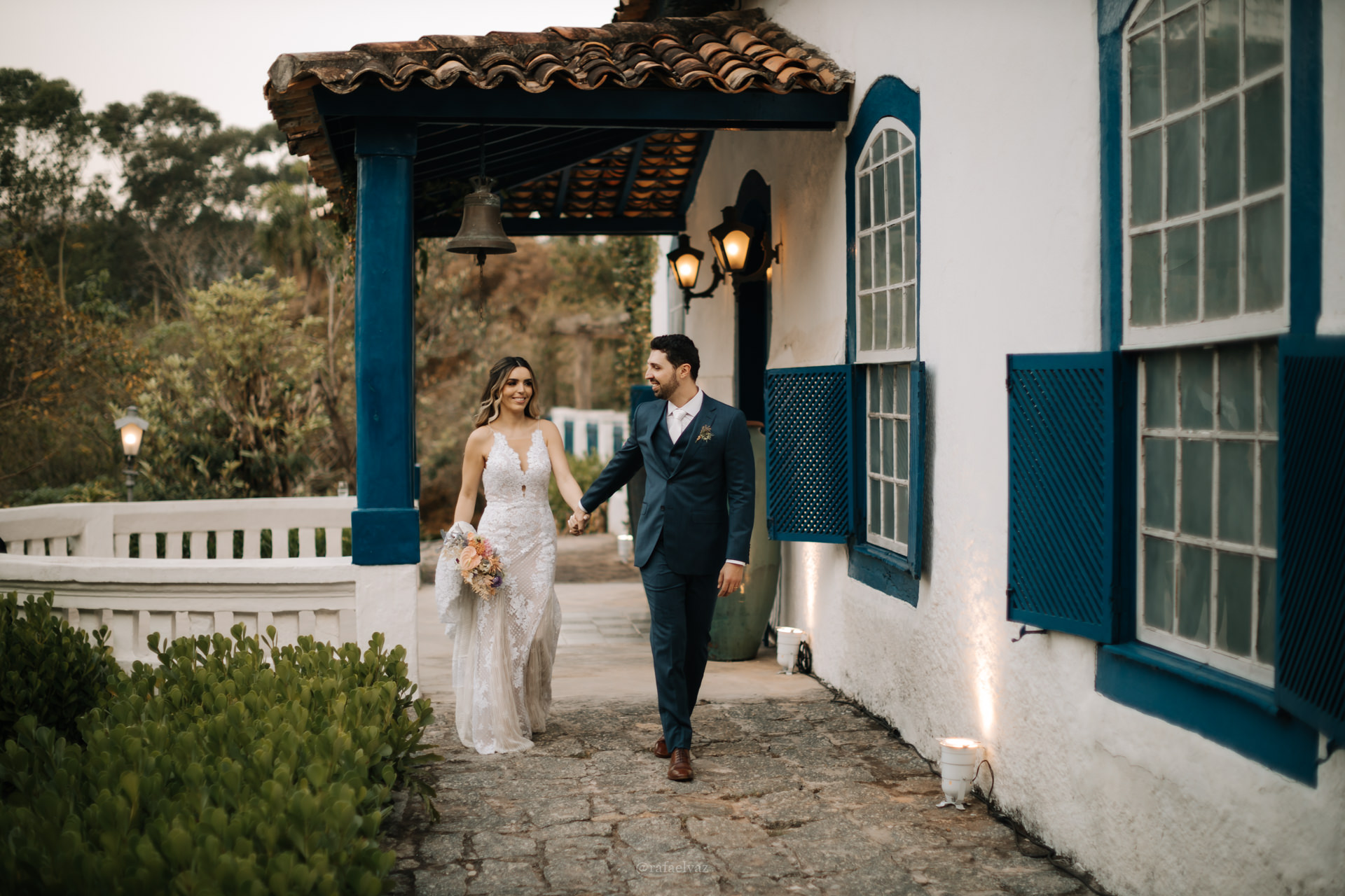 Adriana e Guilherme | Casamento com paleta candy color, por Natasha Bleier