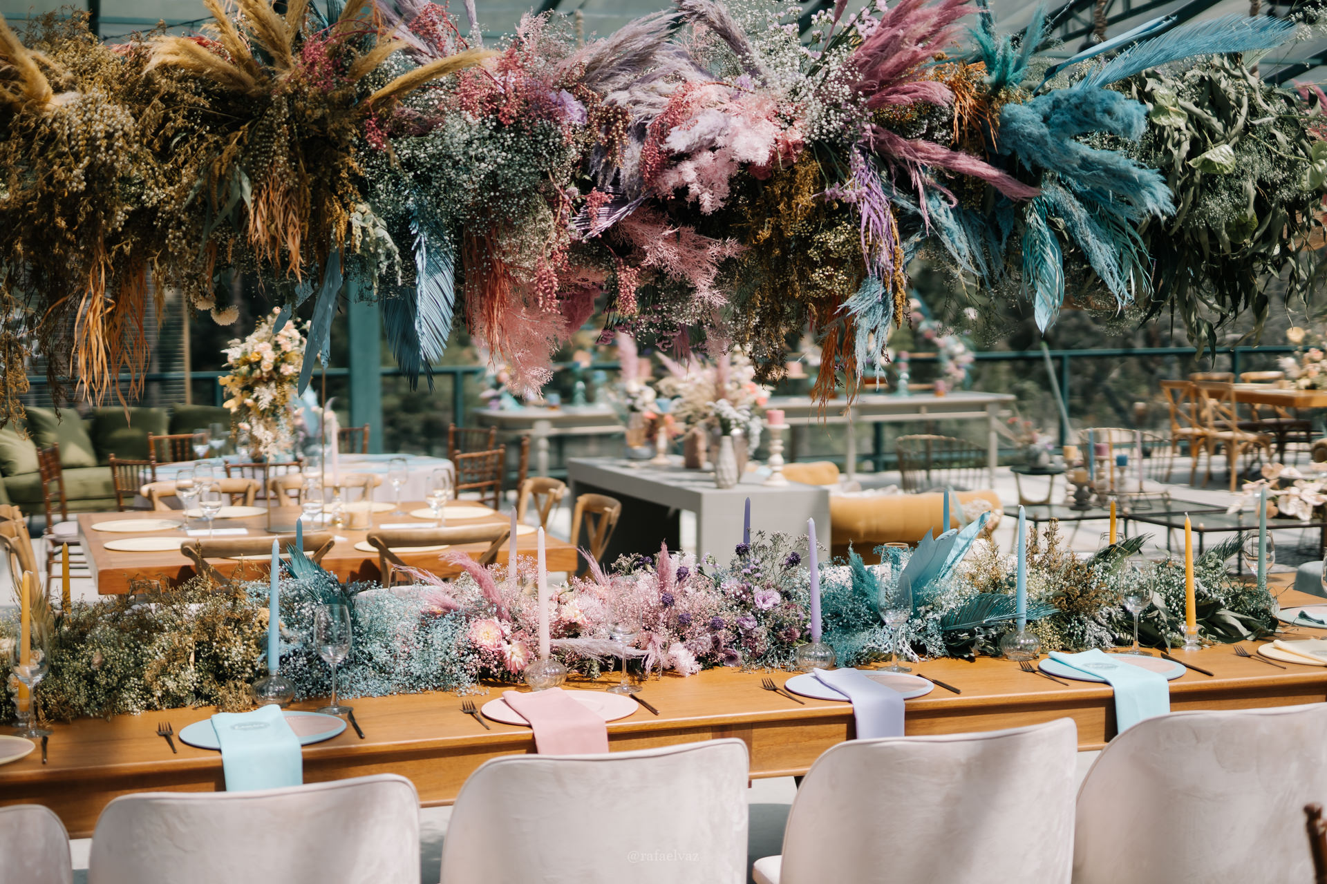 Adriana e Guilherme | Casamento com paleta candy color, por Natasha Bleier