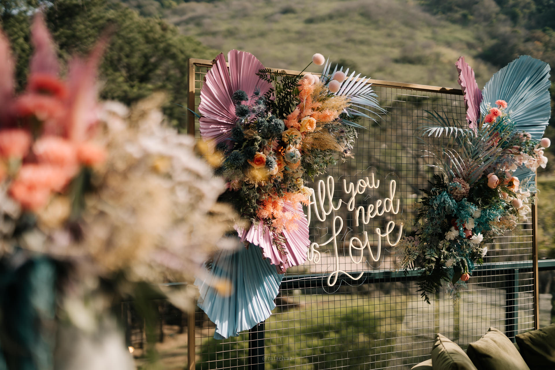 Adriana e Guilherme | Casamento com paleta candy color, por Natasha Bleier