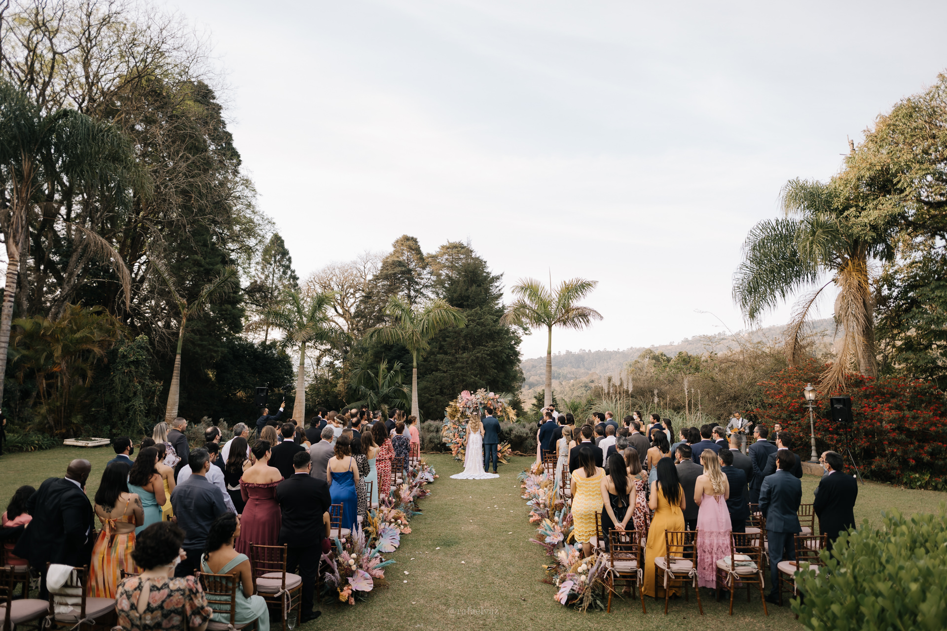 Adriana e Guilherme | Casamento com paleta candy color, por Natasha Bleier