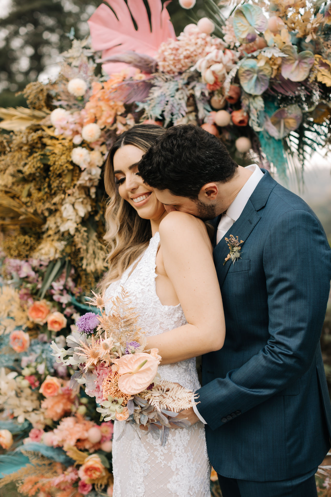 Adriana e Guilherme | Casamento com paleta candy color, por Natasha Bleier