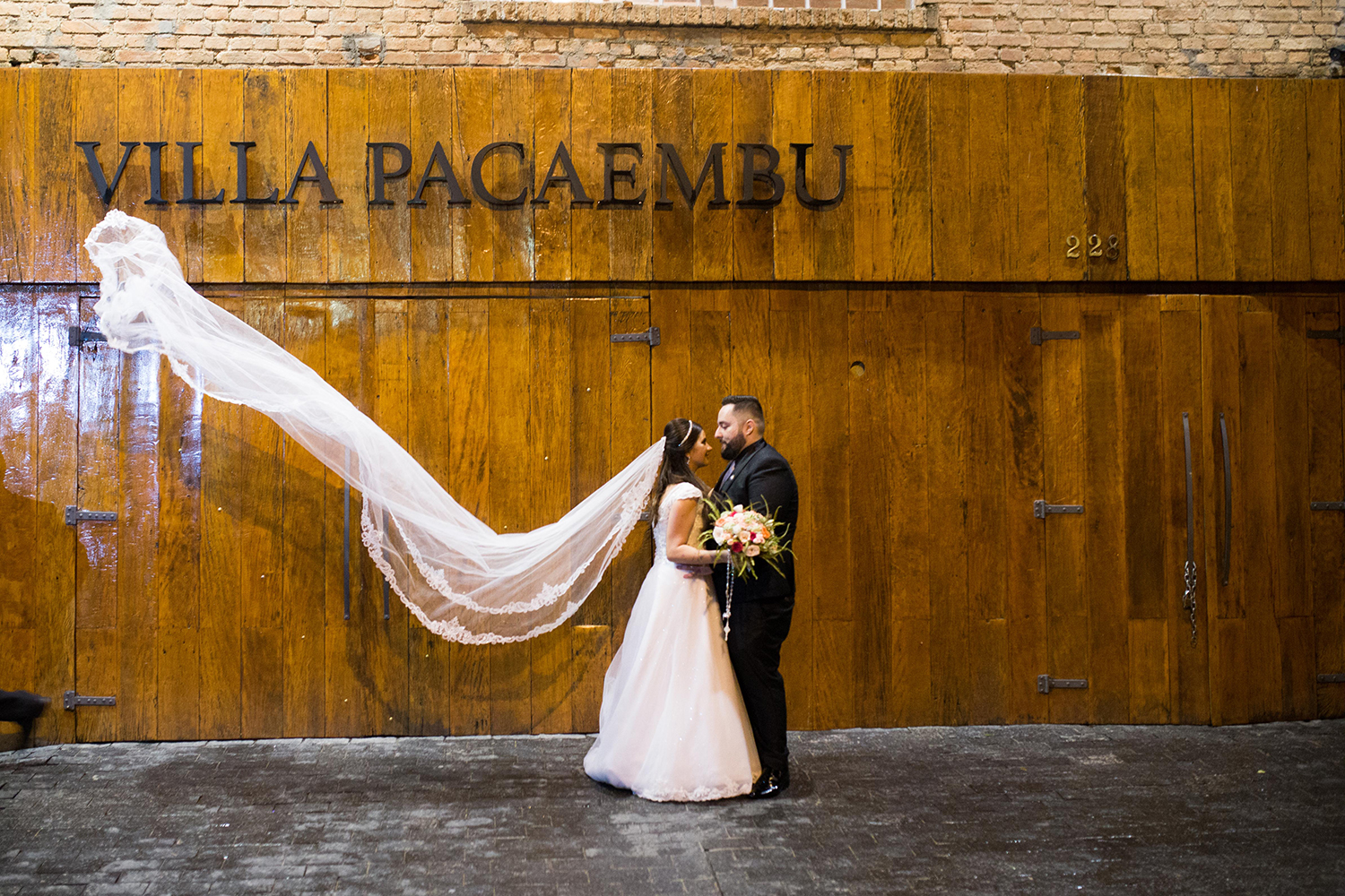 Érien e Bruno | Emoção e cumplicidade: casando com amor