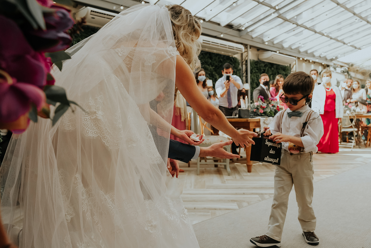 Karollyne e Vinicius | Casamento apaixonado na Casa Quintal, por Bruno Ferreira