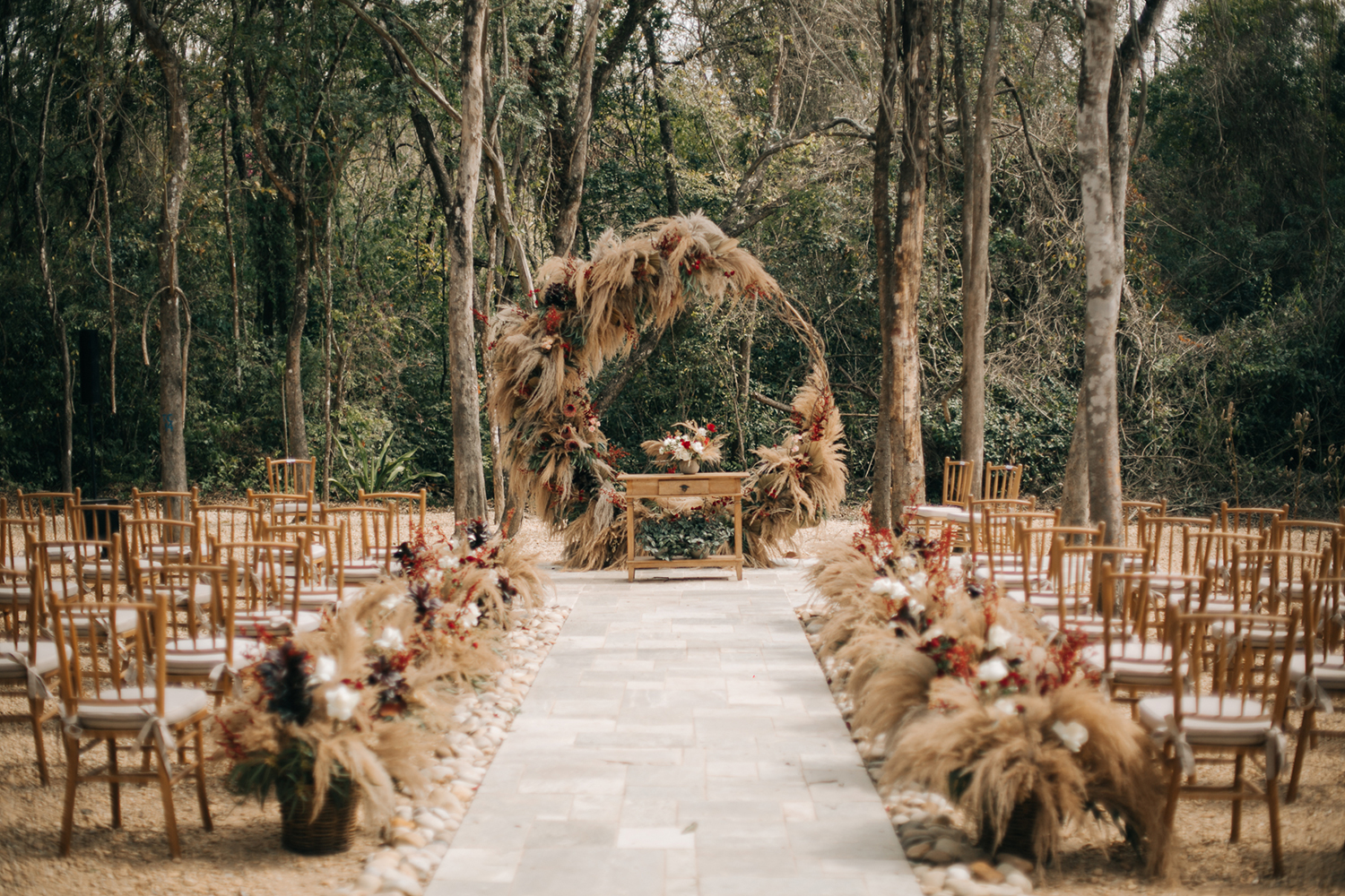 Ana Cláudia e Gustavo | Casamento boho com toque minimalista