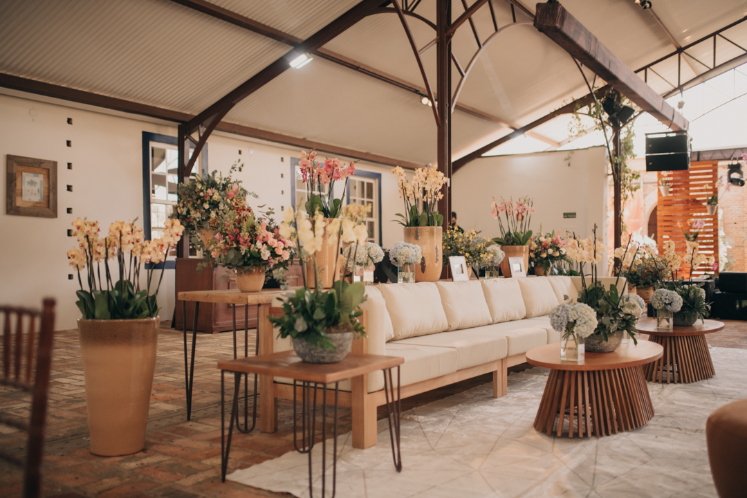 Gabriela e Patrick | Casamento florido na fazenda, por Flor Brasileira