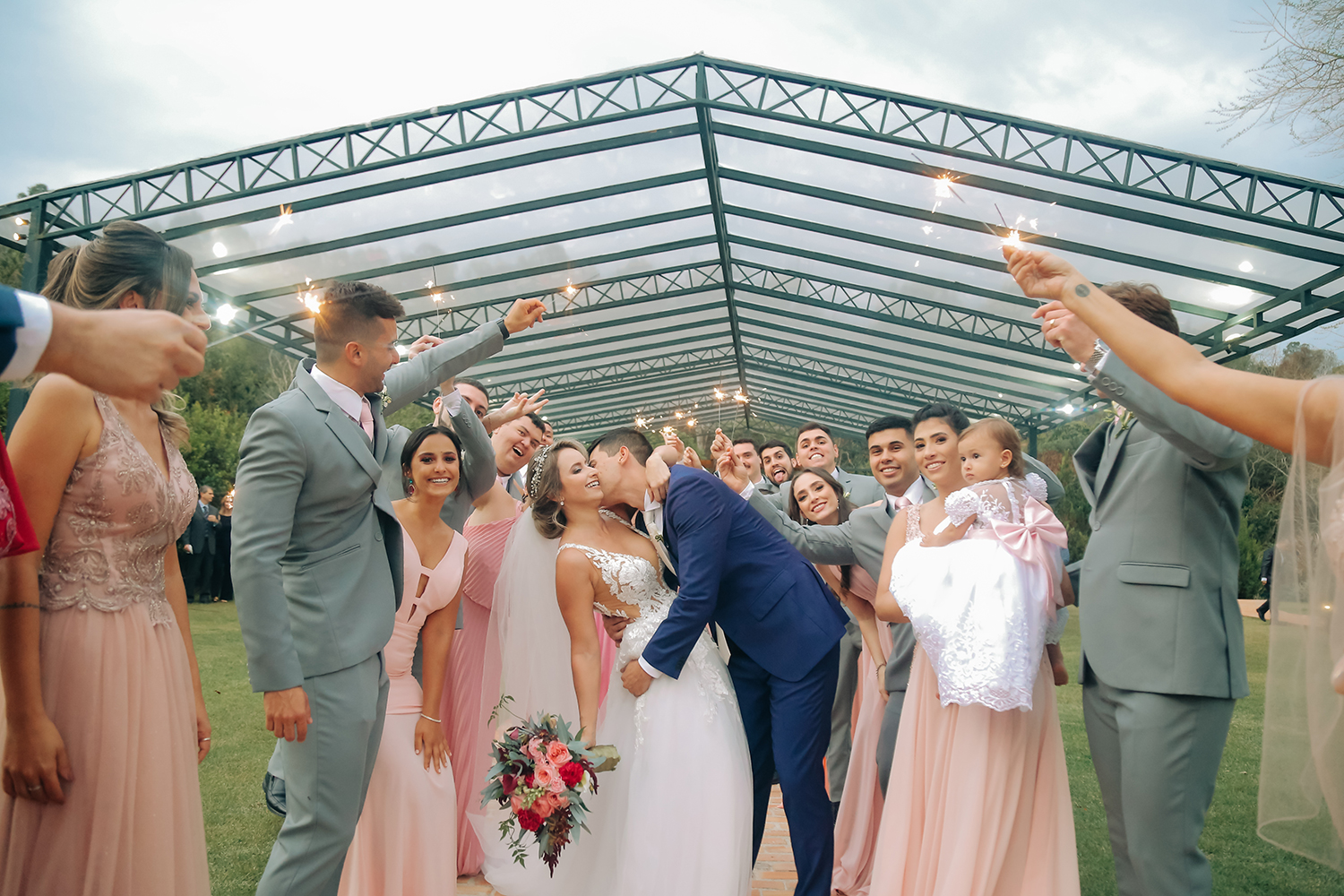 Isabelle e Mauro | Leve e especial: casamento na Fazenda Dona Inês