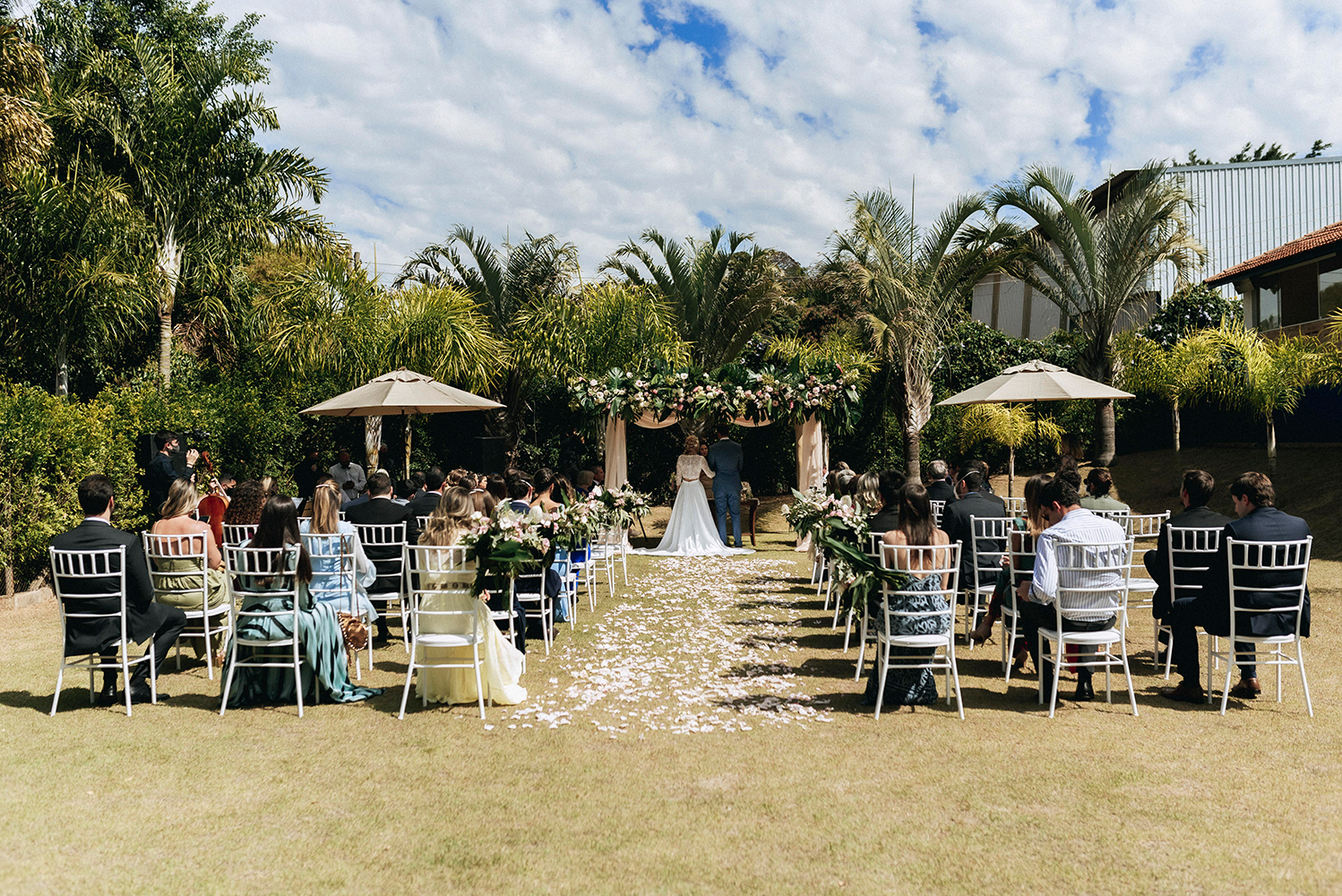 Perrine e Lucas | Casamento no Vilabella Eventos: Brasil + França