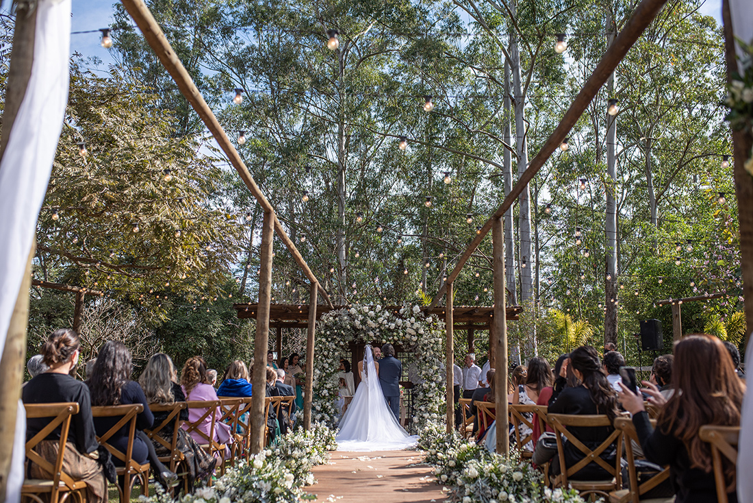 Lindo Casamento na Vila dos Eucaliptos