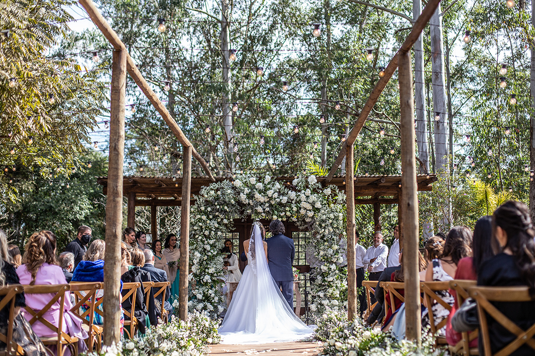 Lindo Casamento na Vila dos Eucaliptos