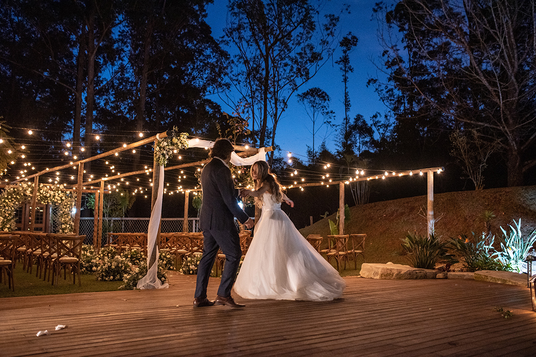 Lindo Casamento na Vila dos Eucaliptos