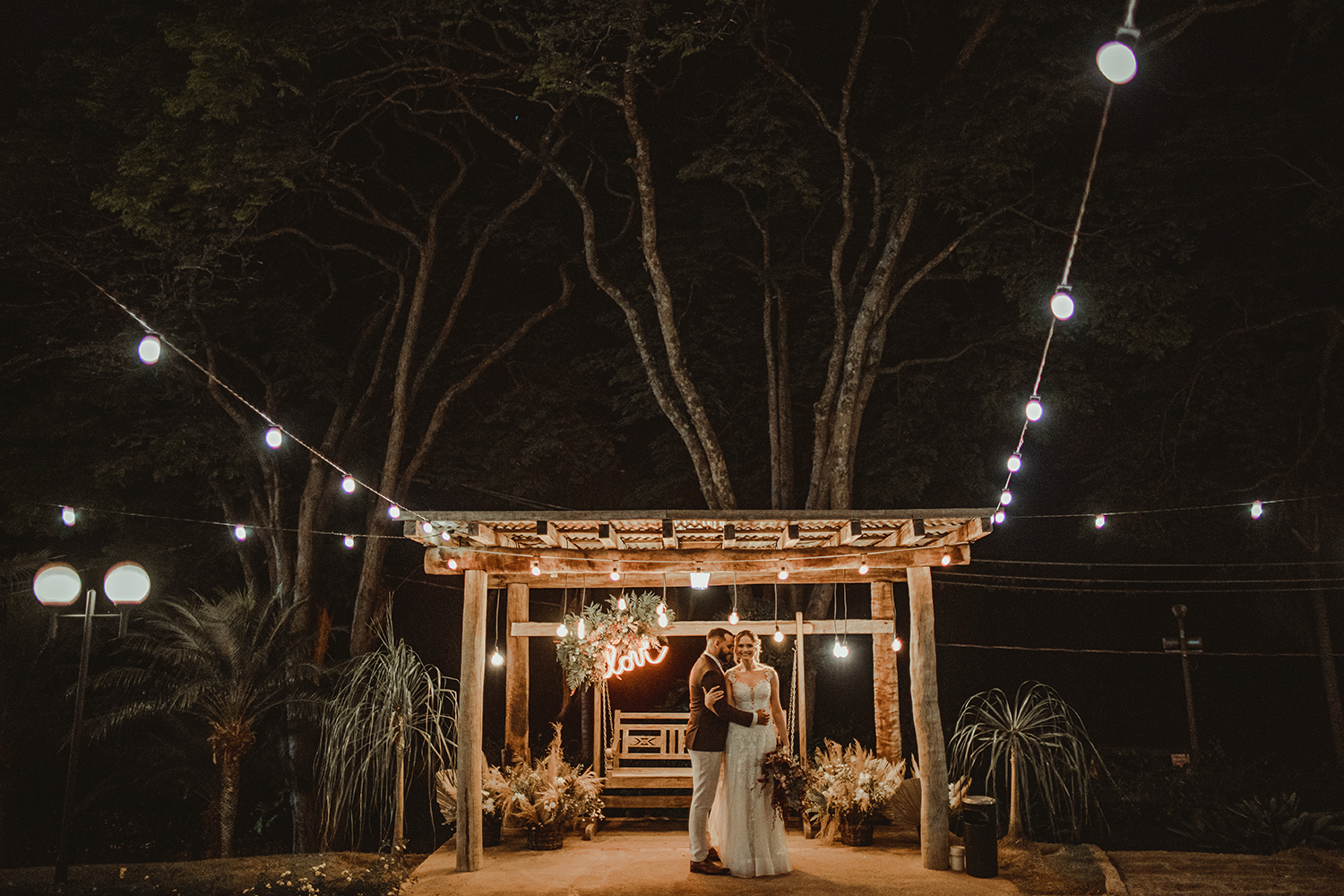 Darfiny e Lucas | Casamento romântico na Vilabella Eventos