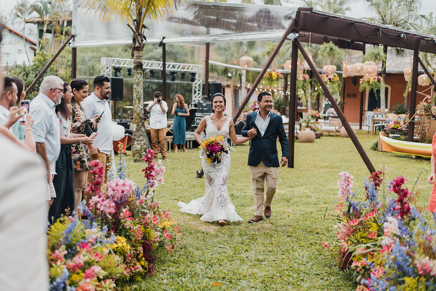 Letícia e Diego | Mini wedding em Maresias